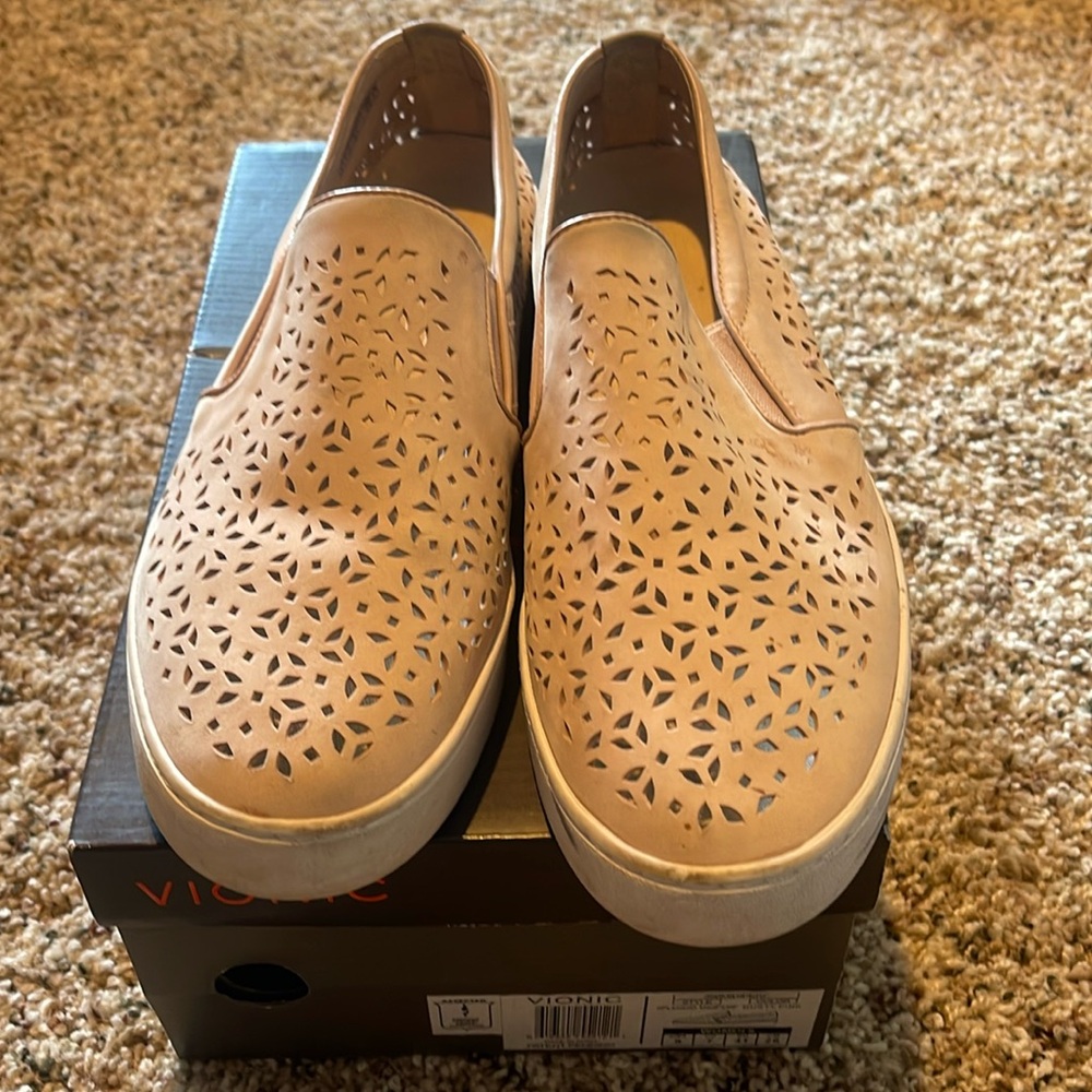 Gently used, VERY comfortable Vionic slip on shoes